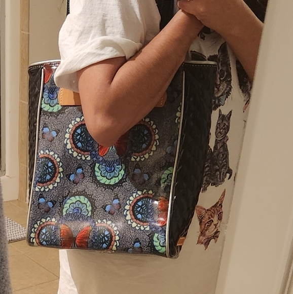 Consuela Multicolor Butterfly Tote Bag - Picture 6 of 7